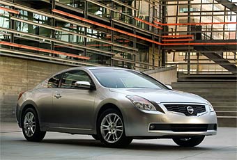 Nissan Altima Coupe.   Nissan