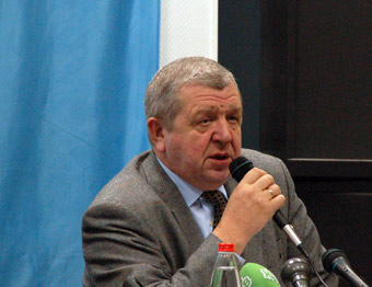  .  Lenta.Ru