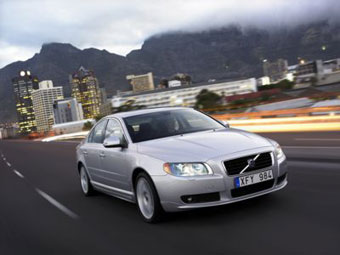 Volvo S80.  Volvo 