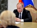 Путин продлил запрет на ввоз санкционных продуктов до 2018 года Путин продлил запрет на ввоз санкционных продуктов до 2018 года
