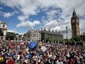 Десятки тысяч лондонцев вышли на марш против Brexit Десятки тысяч лондонцев вышли на марш против Brexit