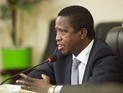 Президент Замбии осудил актрису Луиз Линтон, написавшую мемуары о "стране дикарей" Президент Замбии осудил актрису Луиз Линтон, написавшую мемуары о "стране дикарей"