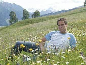   - " "-2005.  Reuters