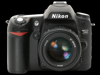 Nikon D80.    dpreview.com