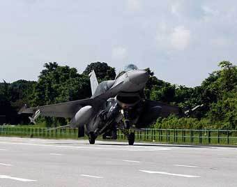  F-16  .  www.mindef.gov.sg