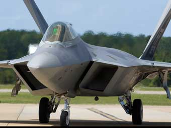 F-22 Raptor.    www.flightglobal.com