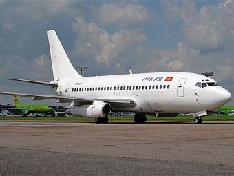 Boeing 737-200  " ".    itekair.kg