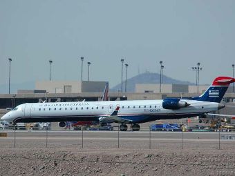 Bombardier CRJ 900  US Airways.    air-and-space.com