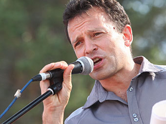          "-2011".   ,  