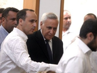    ,  2011 .  ©AFP