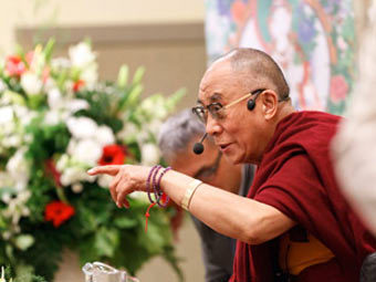 - XIV     .    dalailama.com