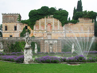 Villa Trissino Marzotto.    mimmapallavicini.wordpress.com
