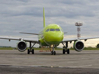 Airbus A319  ""   .  